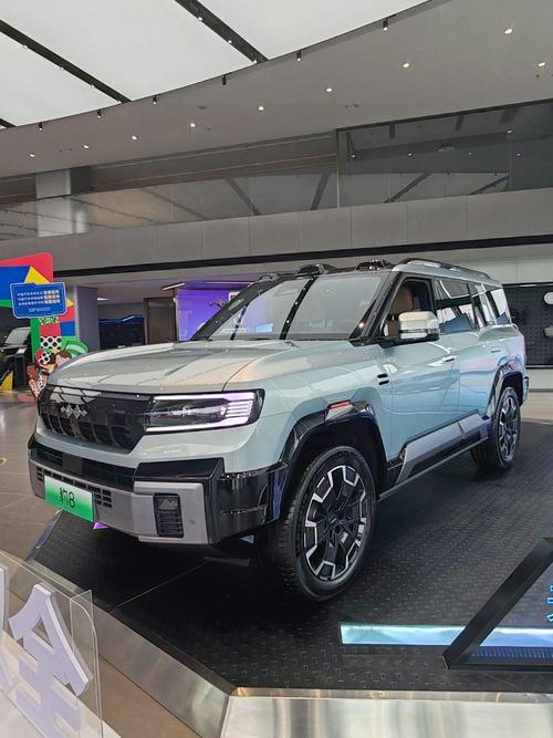 佛山330比亚迪方程豹硬派越野的爆款，英菲尼迪35周年与你共成长